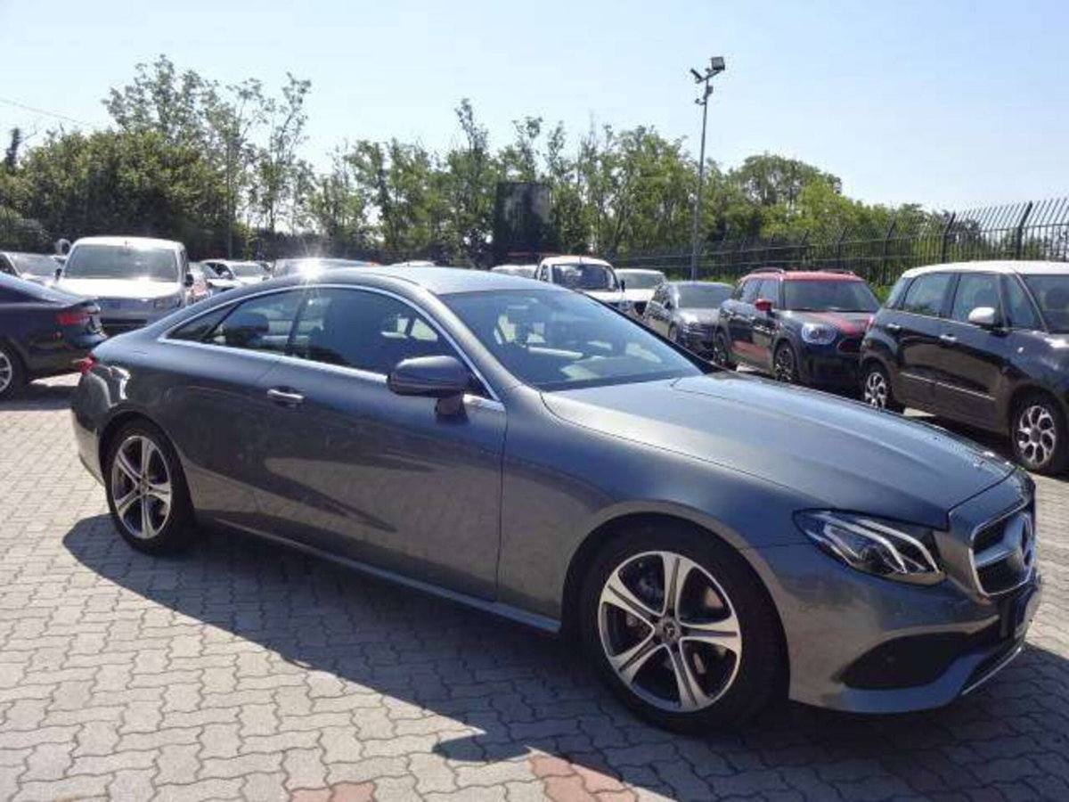 Mercedes-Benz Classe E Coupé 220 d 4Matic Premium (3)