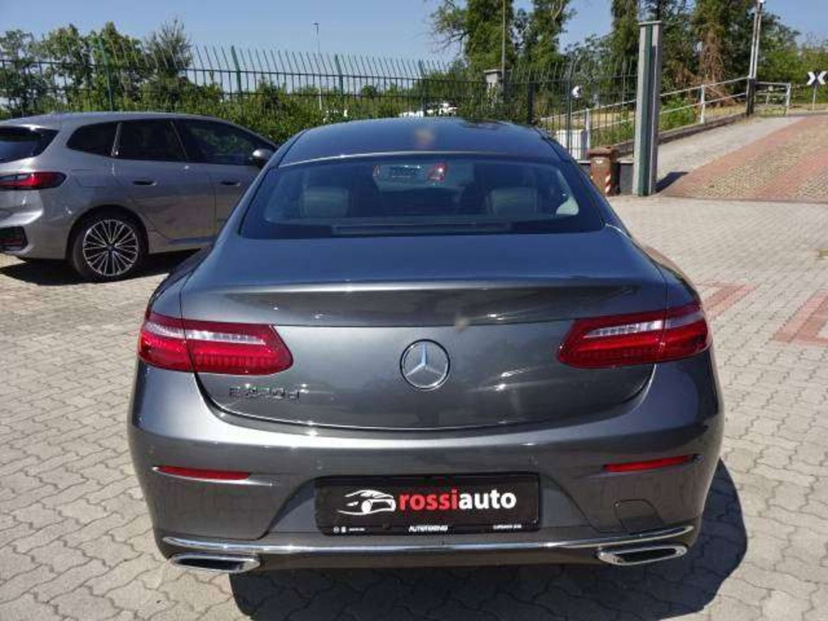 Mercedes-Benz Classe E Coupé 220 d 4Matic Premium (5)