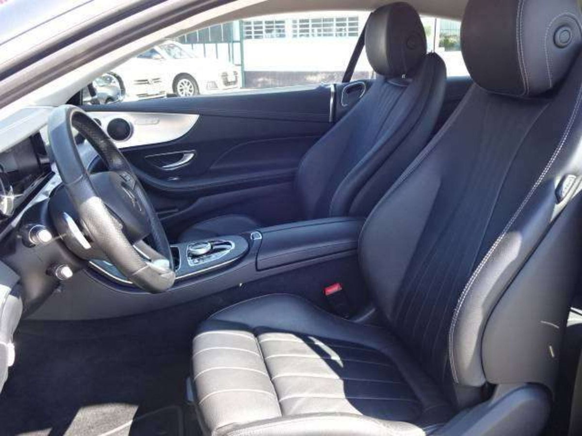Mercedes-Benz Classe E Coupé 220 d 4Matic Premium (7)