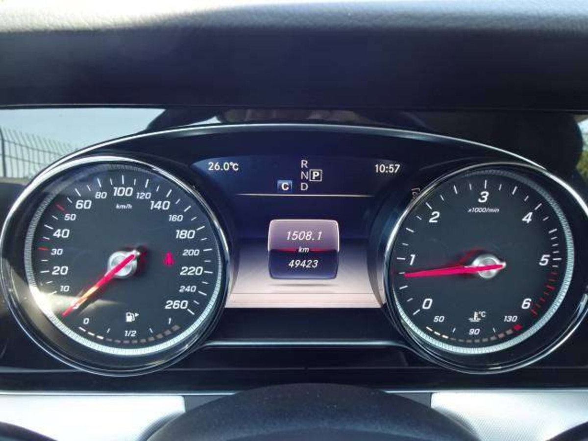 Mercedes-Benz Classe E Coupé 220 d 4Matic Premium (9)