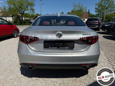 Alfa Romeo Giulia 2.0 Turbo 200 CV AT8 Executive (5)