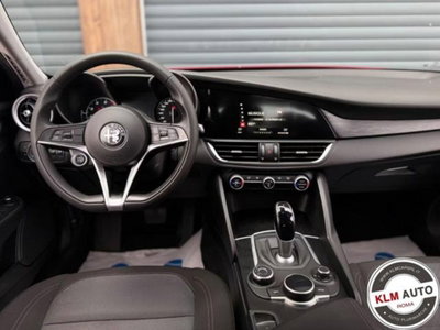 Alfa Romeo Giulia 2.0 Turbo 200 CV AT8 (14)