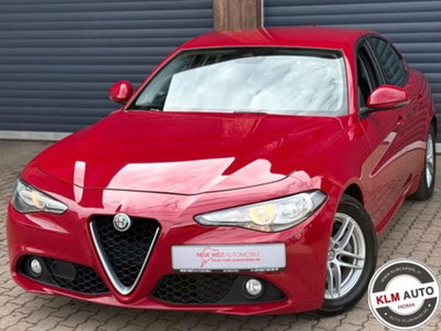 Alfa Romeo Giulia 2.0 Turbo 200 CV AT8 (2)