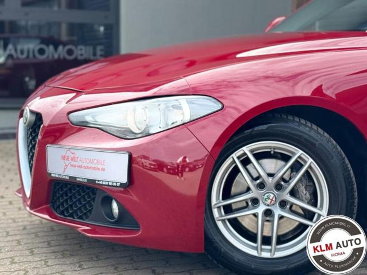 Alfa Romeo Giulia 2.0 Turbo 200 CV AT8 (3)