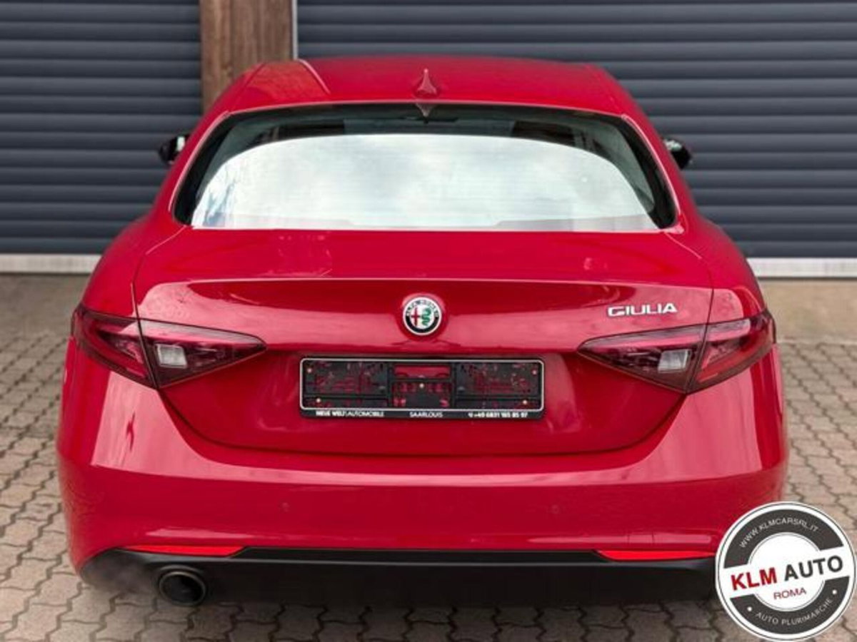 Alfa Romeo Giulia 2.0 Turbo 200 CV AT8 (6)