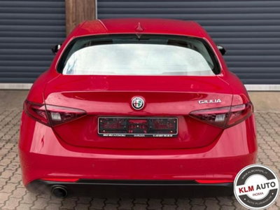 Alfa Romeo Giulia 2.0 Turbo 200 CV AT8 (6)