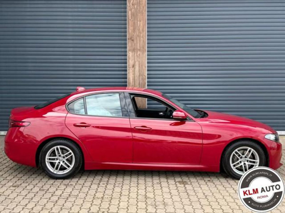 Alfa Romeo Giulia 2.0 Turbo 200 CV AT8 (7)