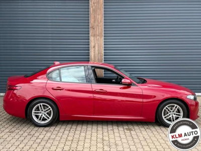 Alfa Romeo Giulia 2.0 Turbo 200 CV AT8 (7)