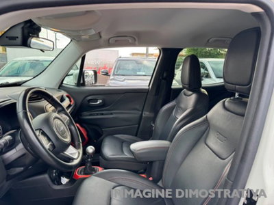 Jeep Renegade 2.0 Mjt 140CV 4WD Active Drive Limited (11)