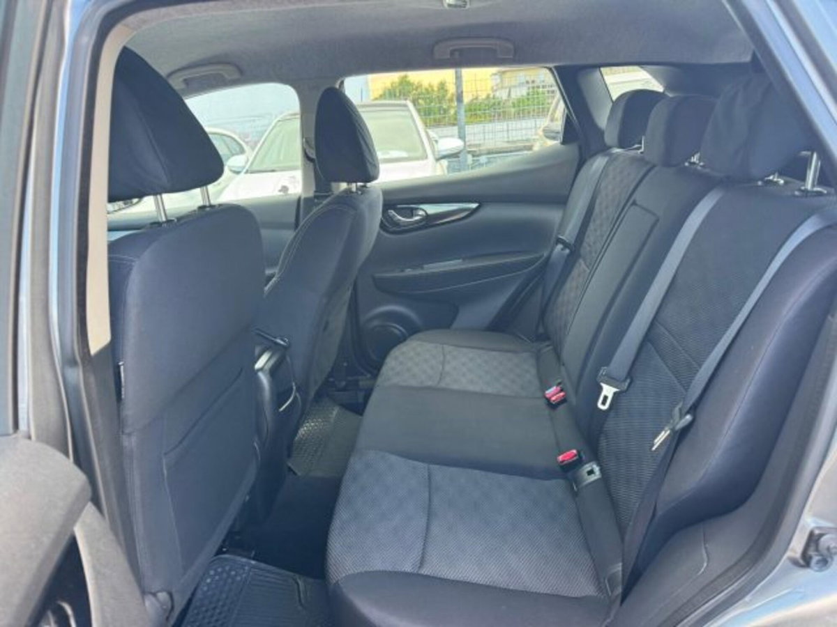 Nissan Qashqai 1.5 dCi Business (10)