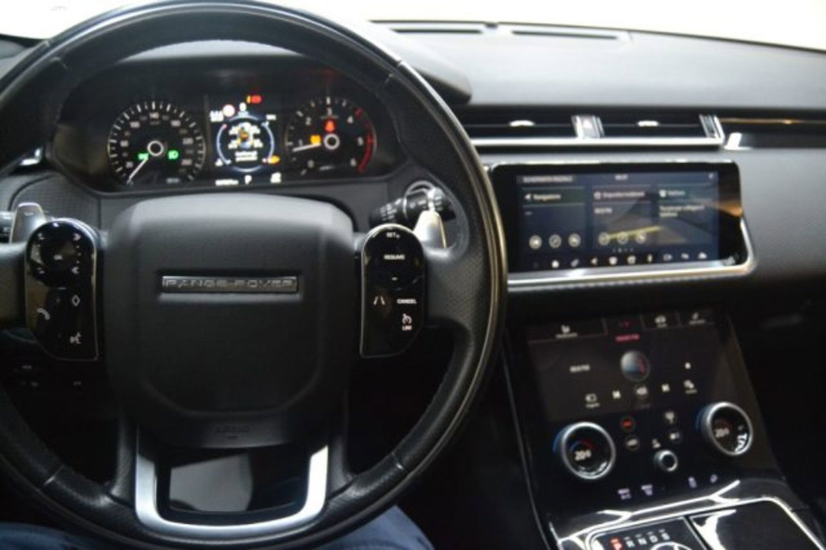 Land Rover Range Rover Velar 2.0D I4 180 CV R-Dynamic HSE (18)