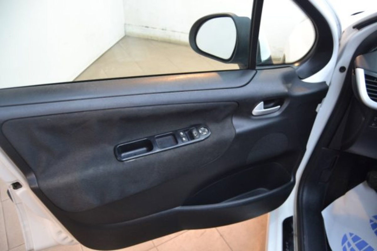 Peugeot 207 8V 75CV 5p. Energie ECO GPL (10)