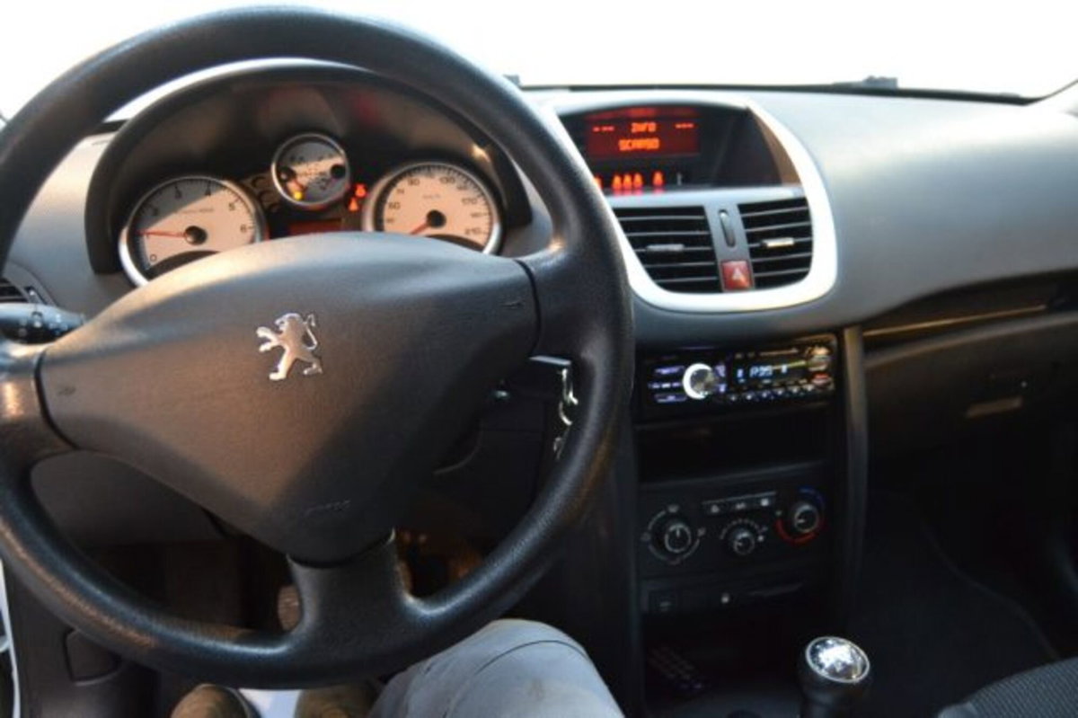 Peugeot 207 8V 75CV 5p. Energie ECO GPL (12)