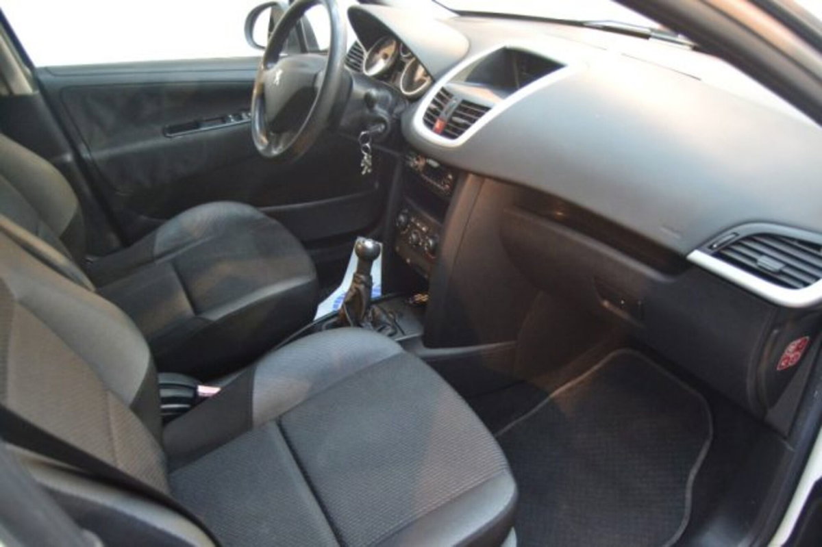 Peugeot 207 8V 75CV 5p. Energie ECO GPL (6)