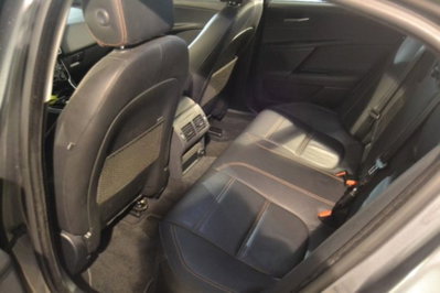 Jaguar XE 2.0 D Turbo 180 CV AWD aut. Portfolio (11)