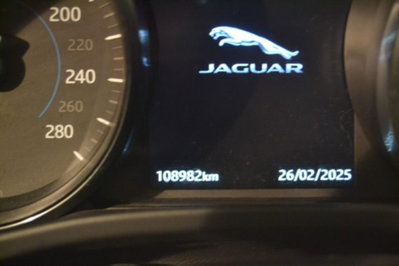 Jaguar XE 2.0 D Turbo 180 CV AWD aut. Portfolio (15)