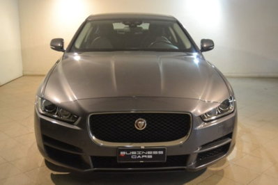 Jaguar XE 2.0 D Turbo 180 CV AWD aut. Portfolio (2)