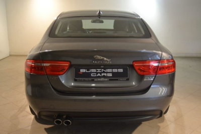 Jaguar XE 2.0 D Turbo 180 CV AWD aut. Portfolio (3)