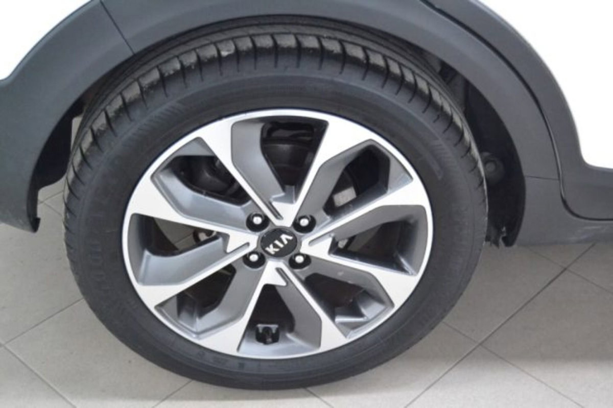 Kia Stonic 1.4 MPI EcoGPL Energy (16)