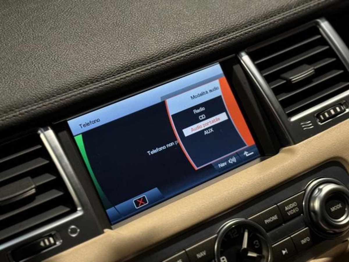 Land Rover Range Rover Sport 3.0 SDV6 HSE (16)
