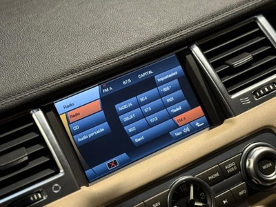 Land Rover Range Rover Sport 3.0 SDV6 HSE (17)