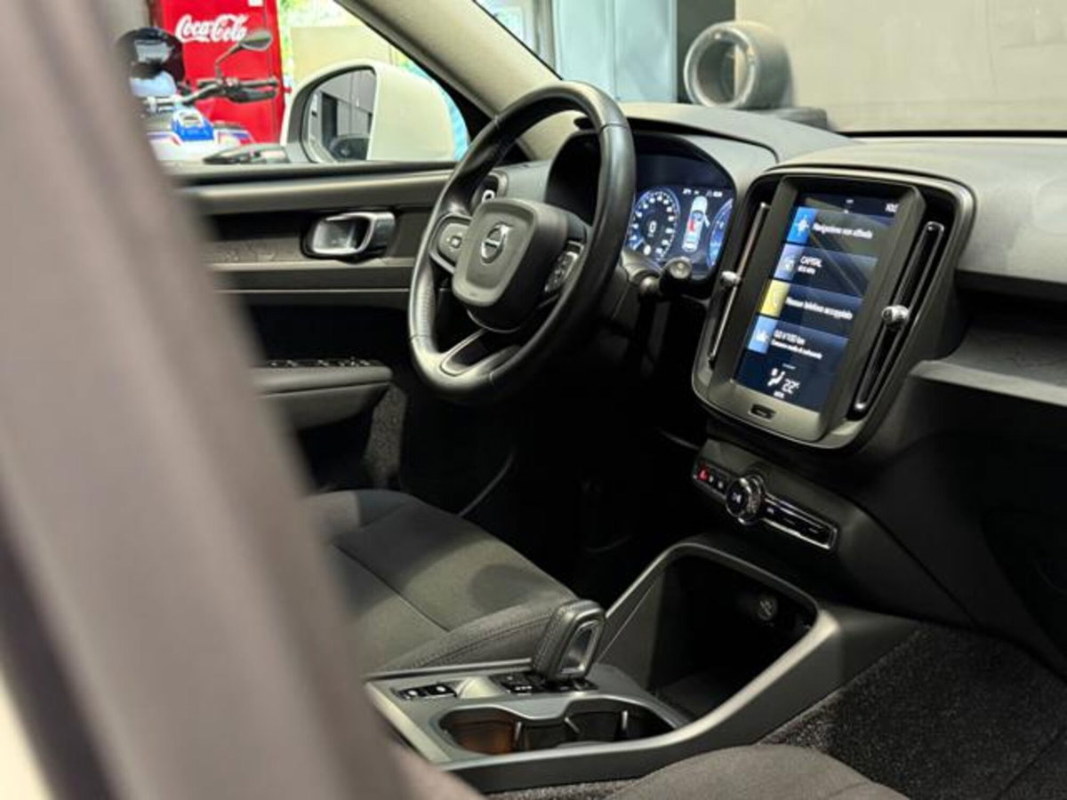 Volvo XC40 T2 Geartronic Momentum Core (13)