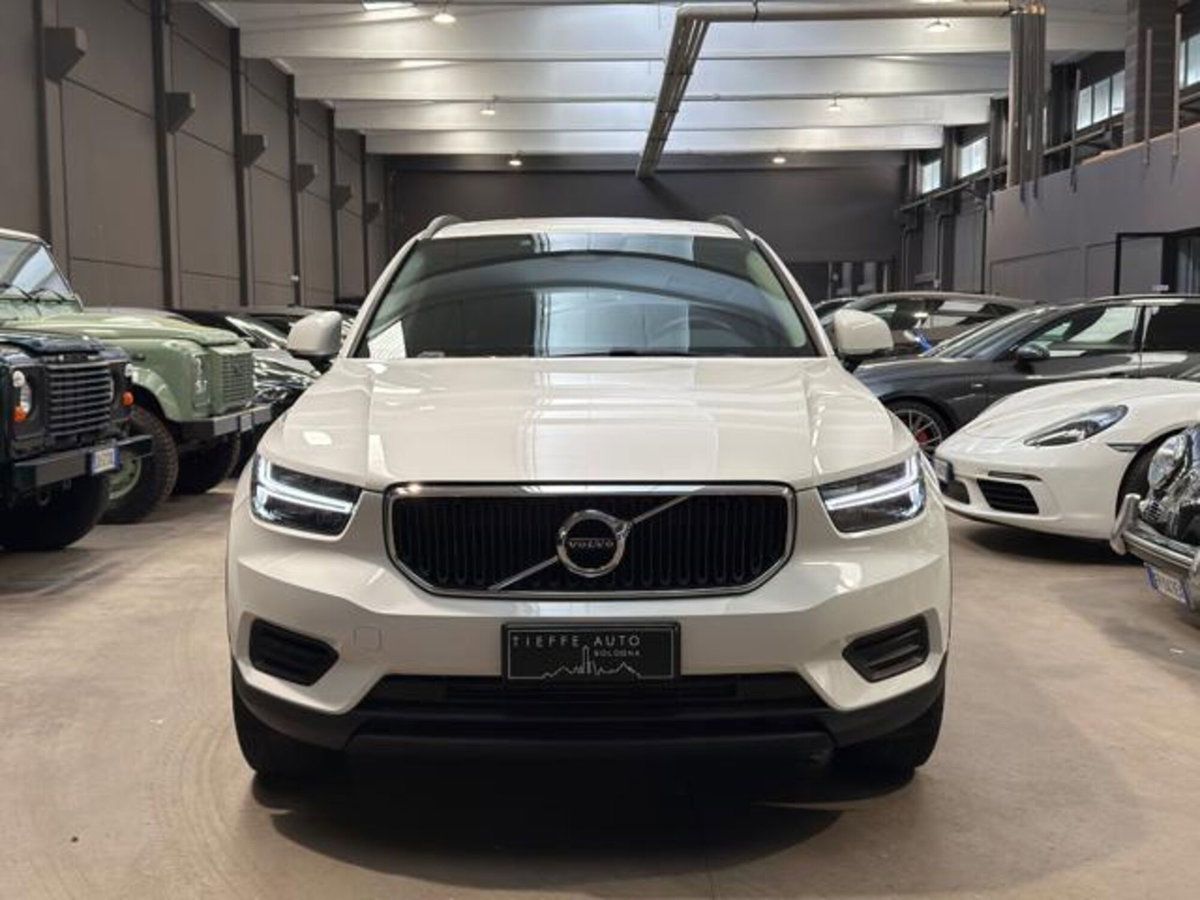Volvo XC40 T2 Geartronic Momentum Core (2)