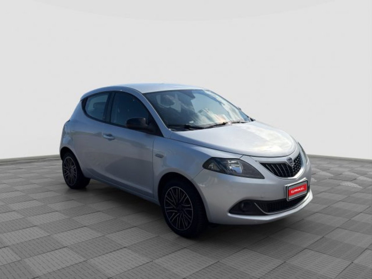 Lancia Ypsilon 1.0 FireFly 5 porte S&S Hybrid Gold Plus (7)