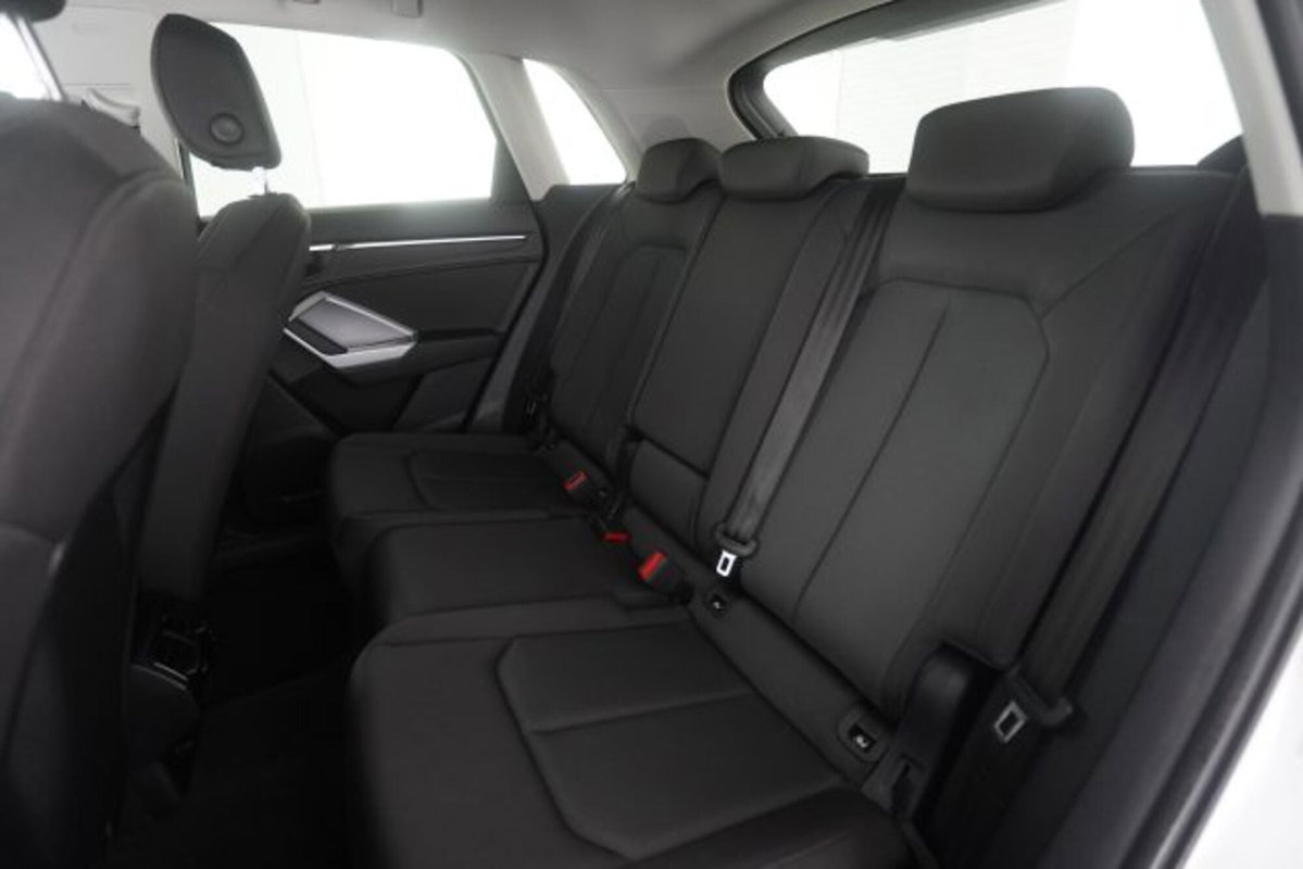 Audi Q3 Sportback 35 TDI quattro S tronic S line edition (2)