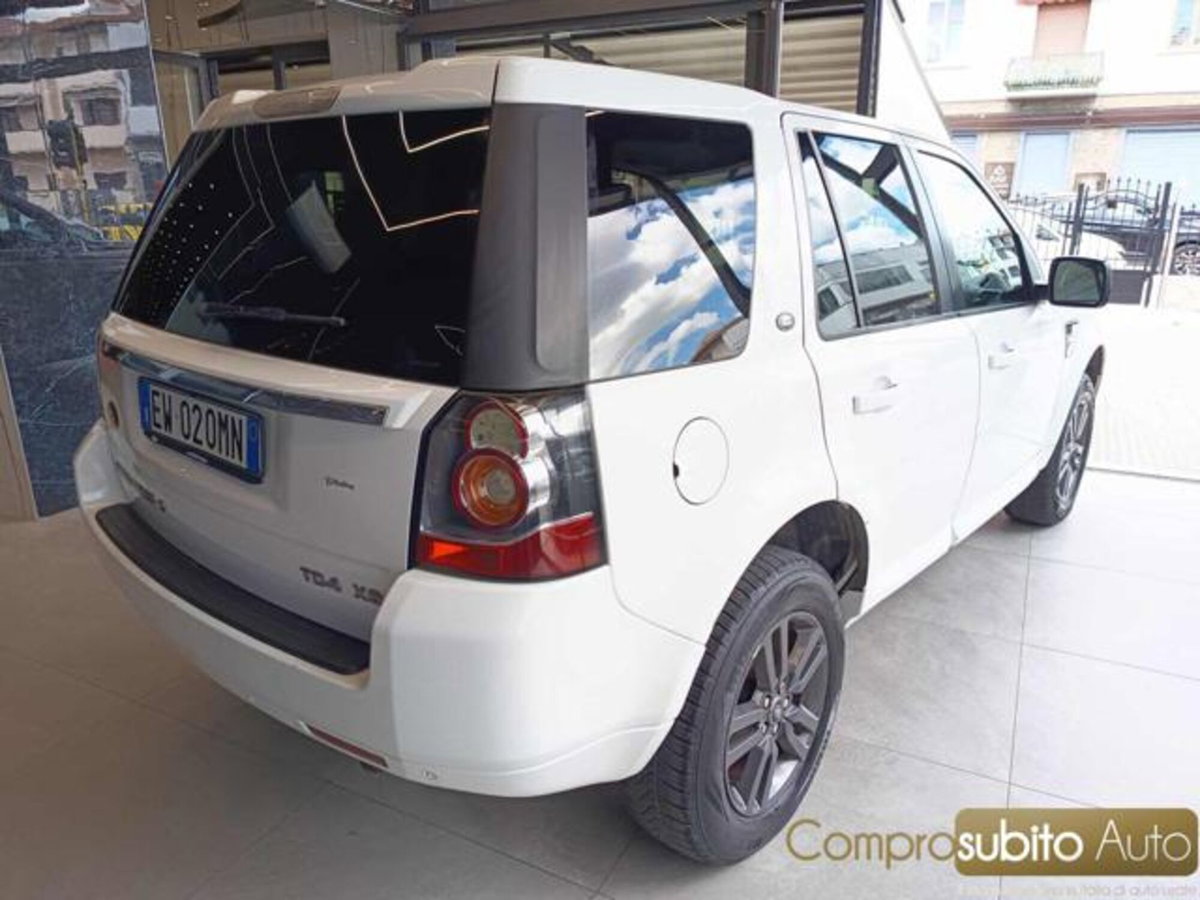 Land Rover Freelander 2.2 TD4 S.W. HSE Luxury (6)