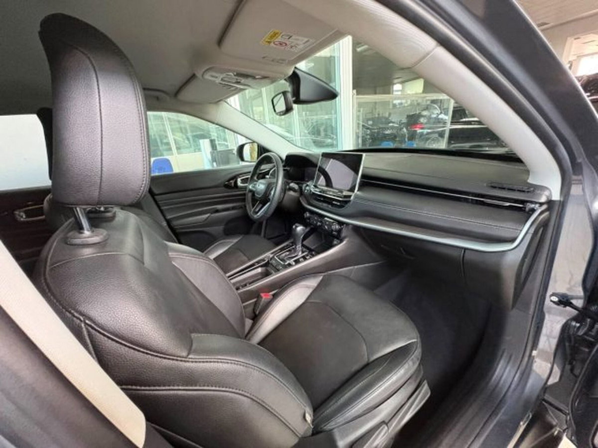 Jeep Compass 1.3 T4 190CV PHEV AT6 4xe Business Plus (5)