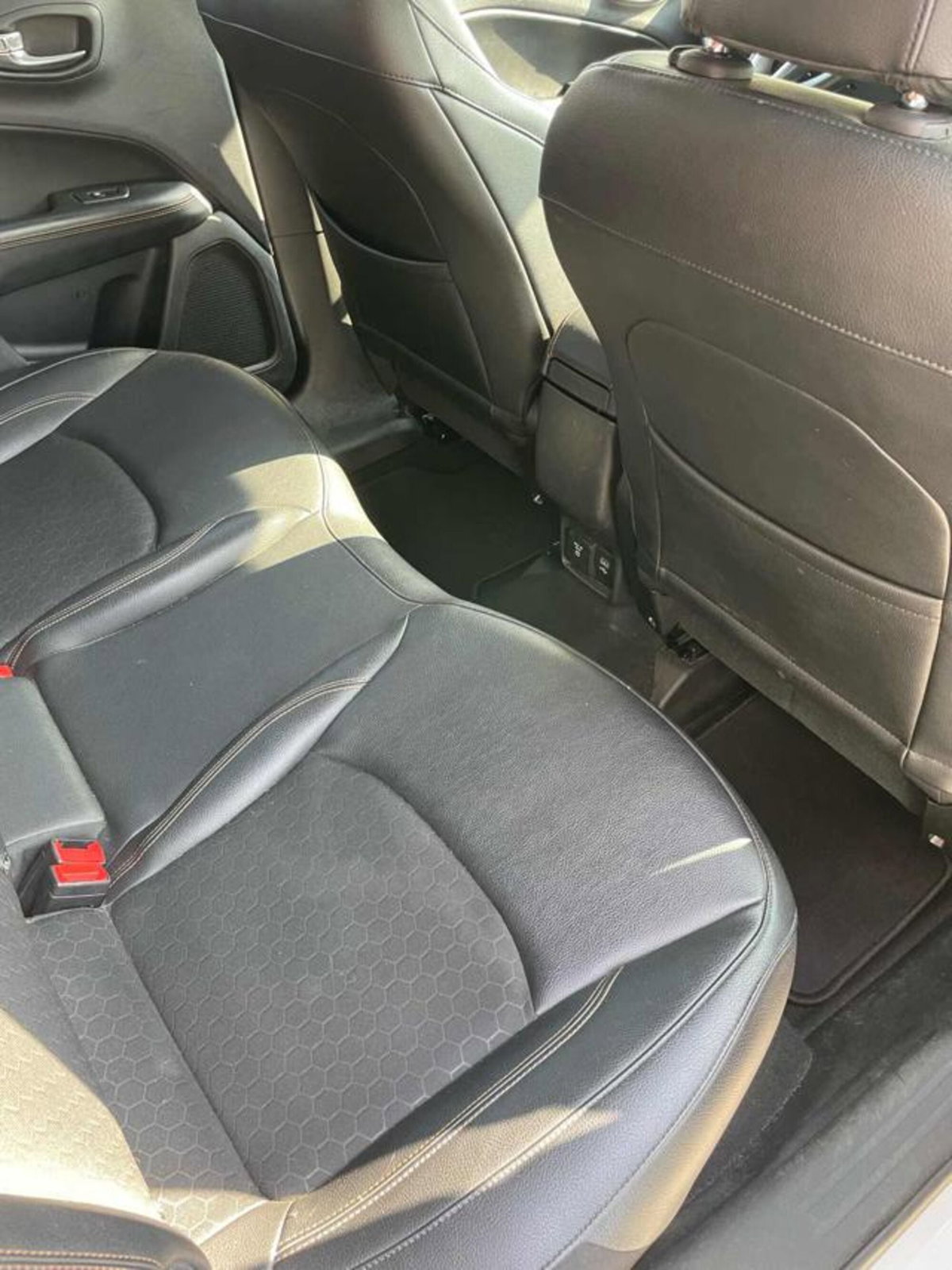 Jeep Compass 1.3 Turbo T4 2WD Limited (16)