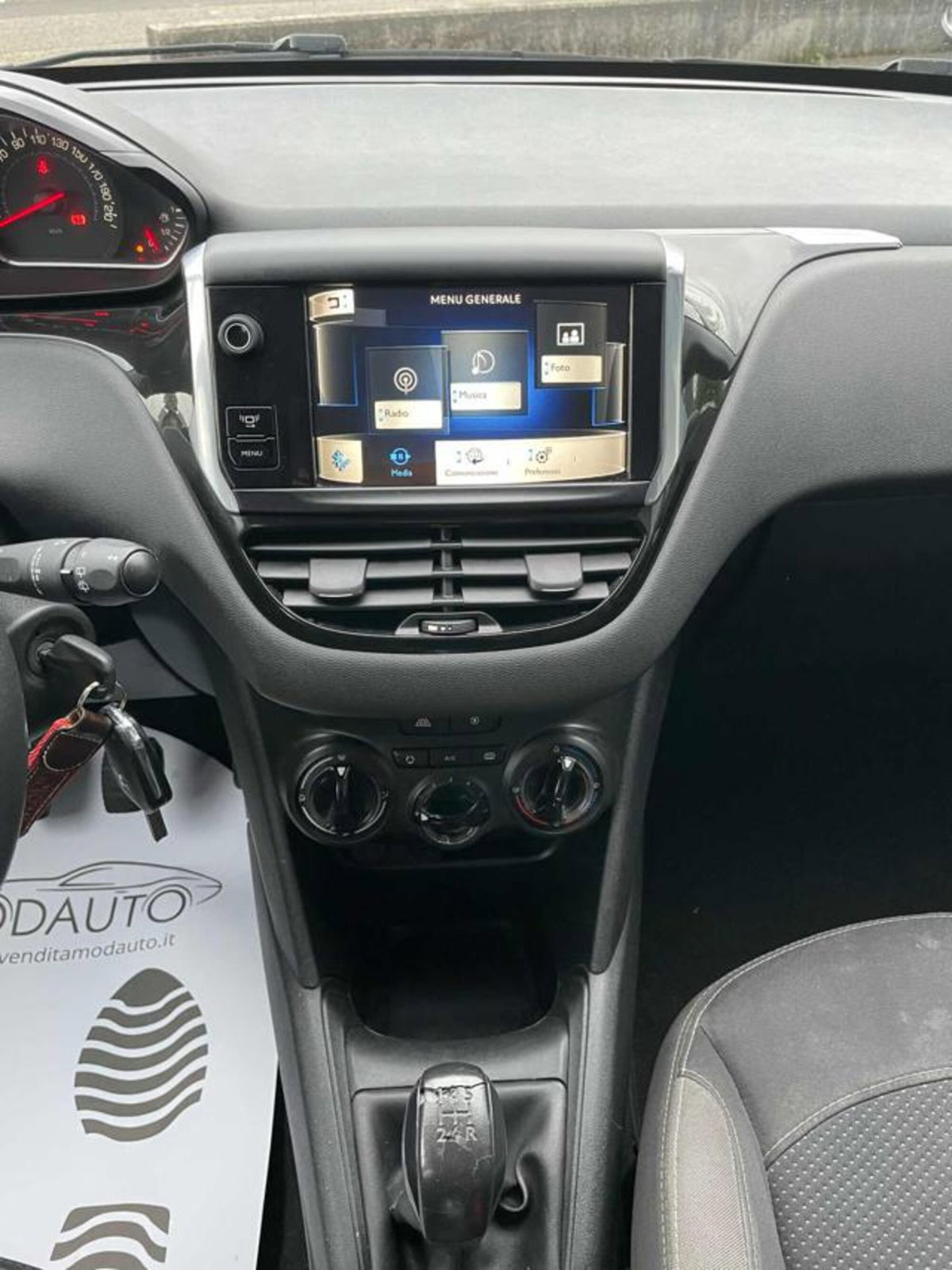 Peugeot 208 VTi 82 CV 5 porte Active (11)