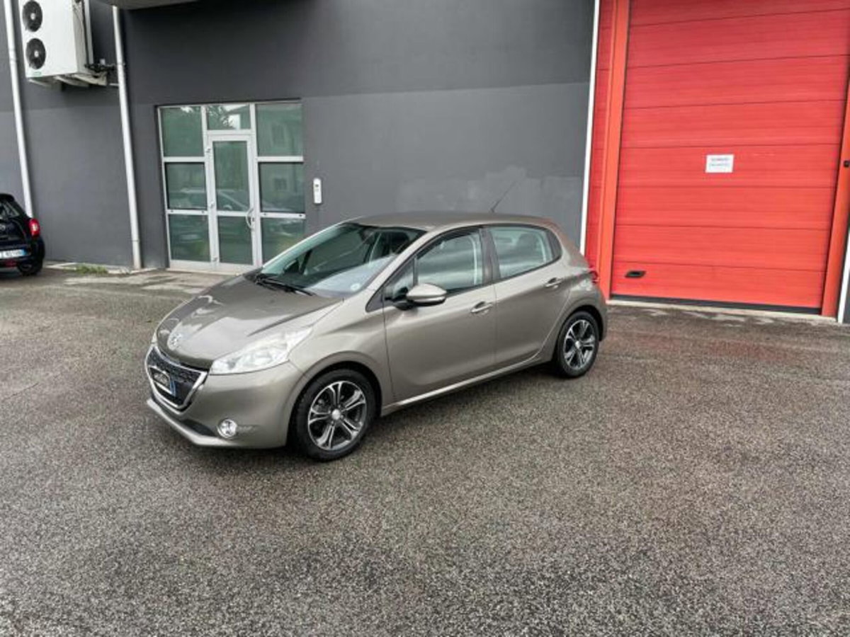 Peugeot 208 VTi 82 CV 5 porte Active (2)