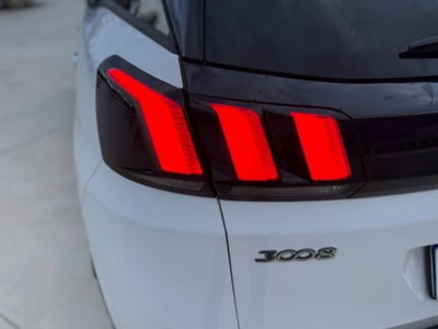 Peugeot 3008 BlueHDi 130 S&S Allure (9)