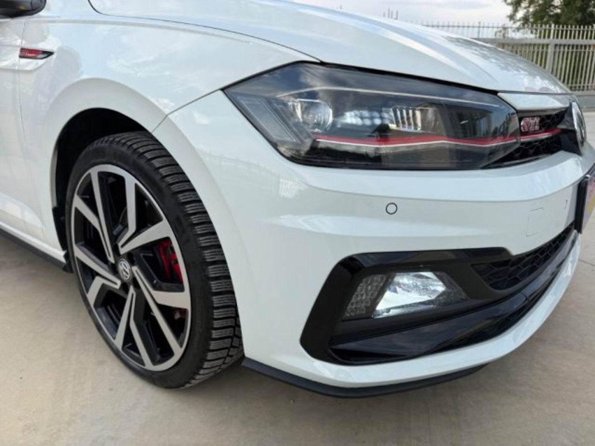 Volkswagen Polo 2.0 TSI DSG GTI BlueMotion Technology (11)