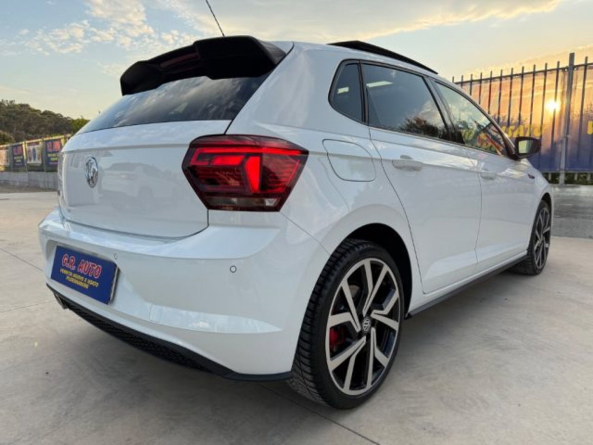 Volkswagen Polo 2.0 TSI DSG GTI BlueMotion Technology (8)