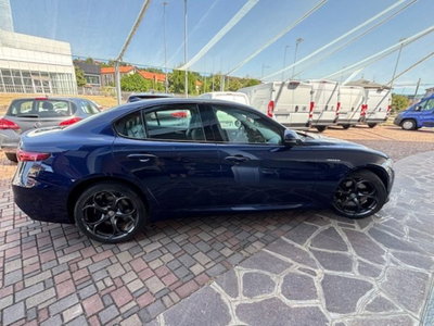 Alfa Romeo Giulia 2.2 Turbodiesel 210 CV AT8 AWD Q4 Veloce (4)