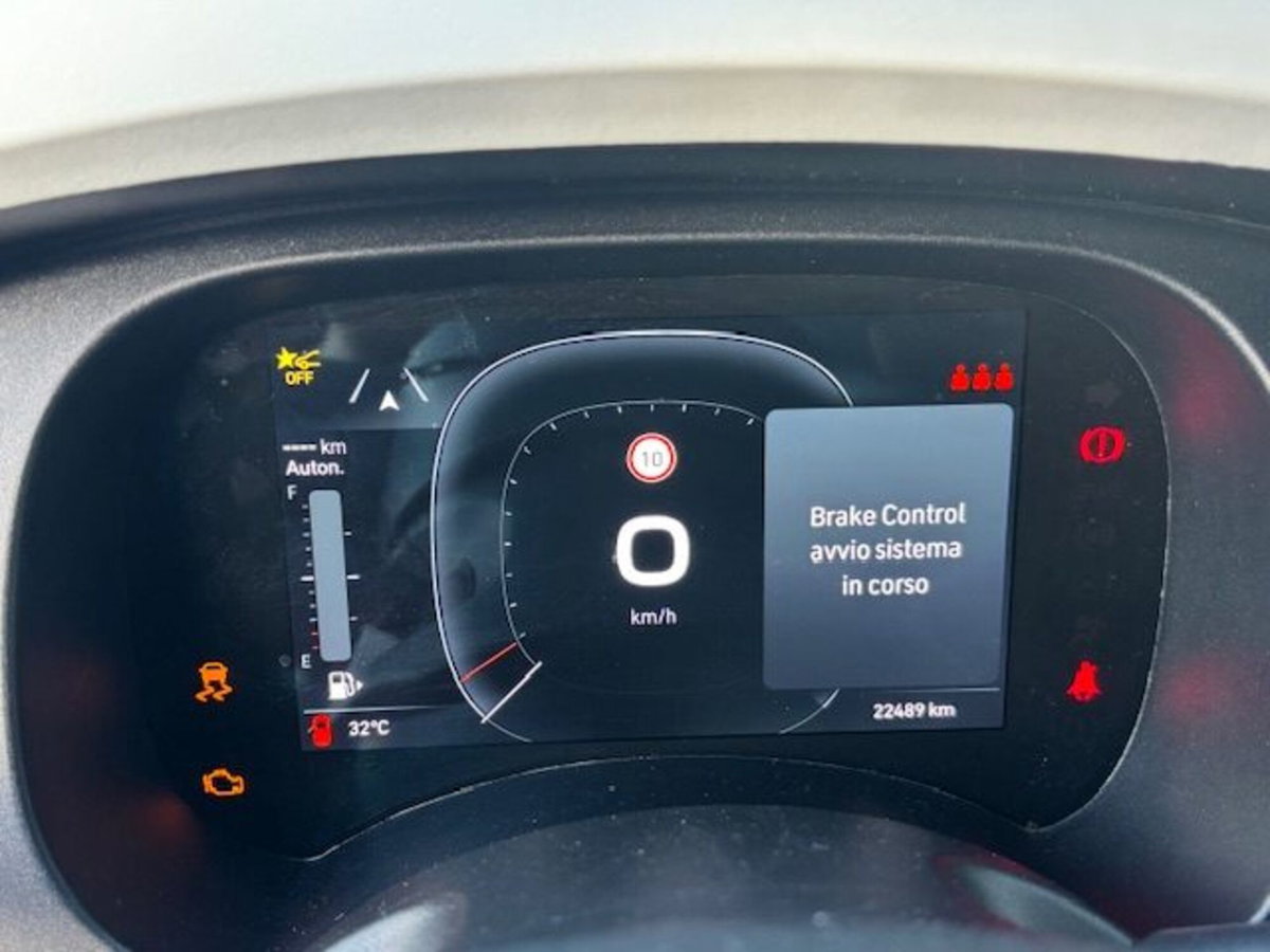Fiat Panda 1.0 firefly hybrid s&s 70cv (14)
