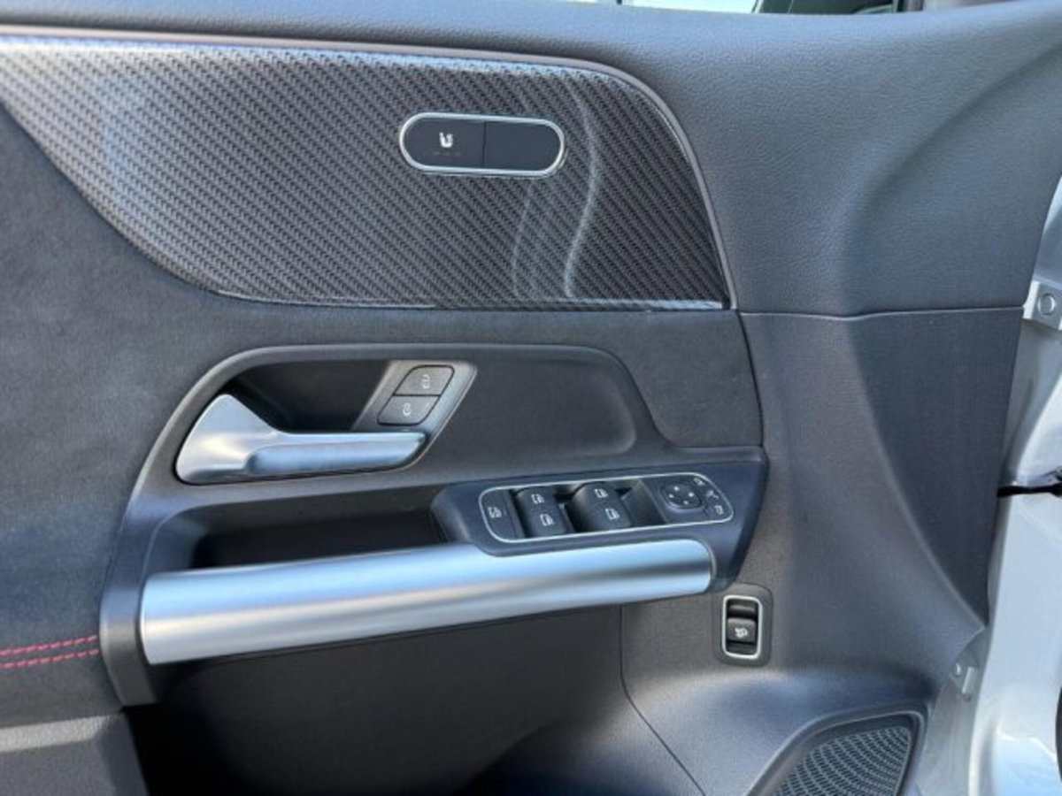 Mercedes-Benz Classe B 180 AMG Line Premium Plus auto (12)