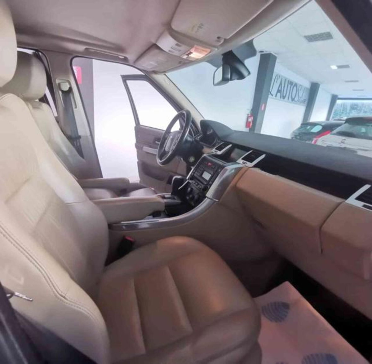 Land Rover Range Rover Sport 2.7 TDV6 HSE (7)