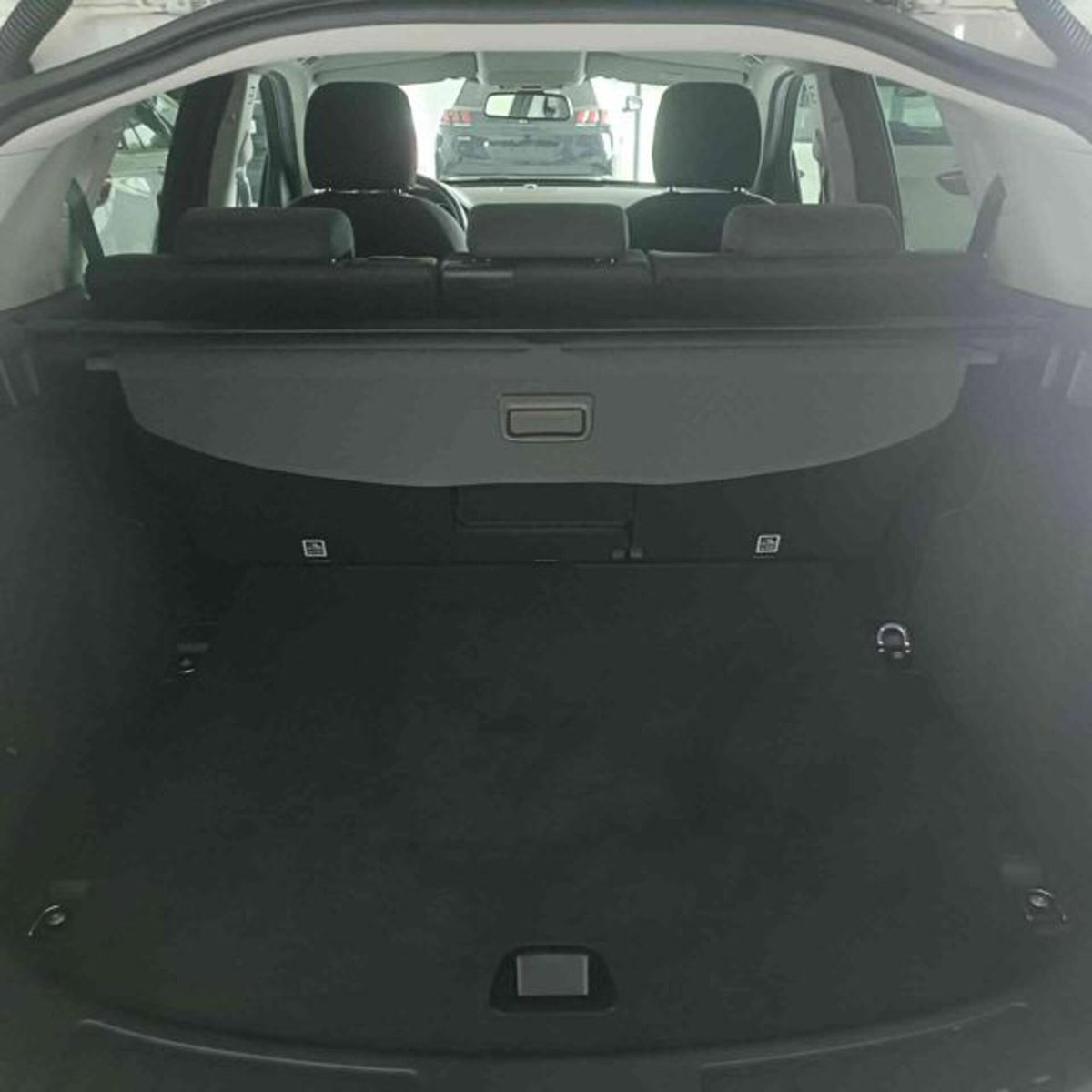 Land Rover Discovery Sport 2.0 TD4 150 CV Pure (9)