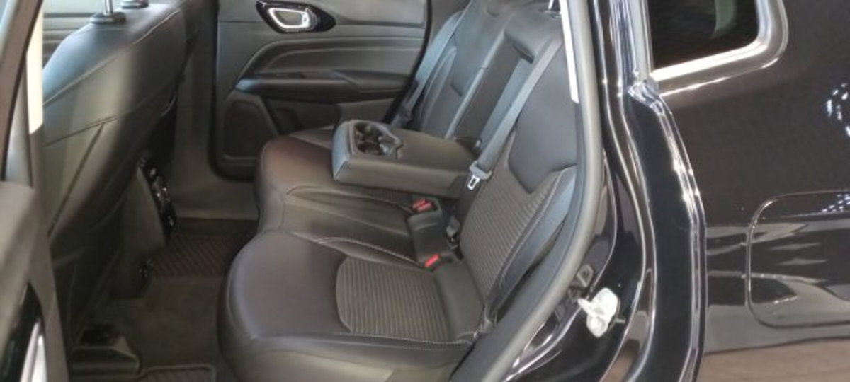 Jeep Compass 1.3 T4 190CV PHEV AT6 4xe Limited (9)