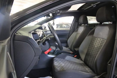 Volkswagen Taigo 1.0 tsi R-Line 115cv (19)