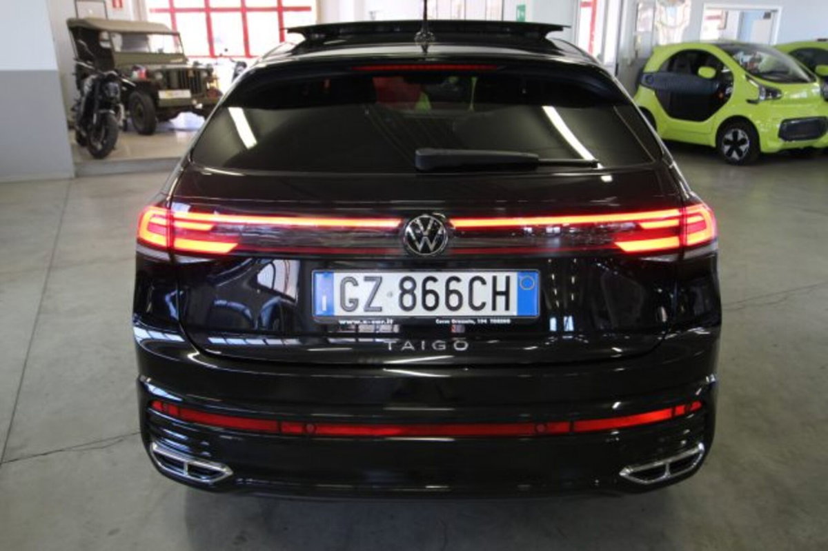 Volkswagen Taigo 1.0 tsi R-Line 115cv (6)