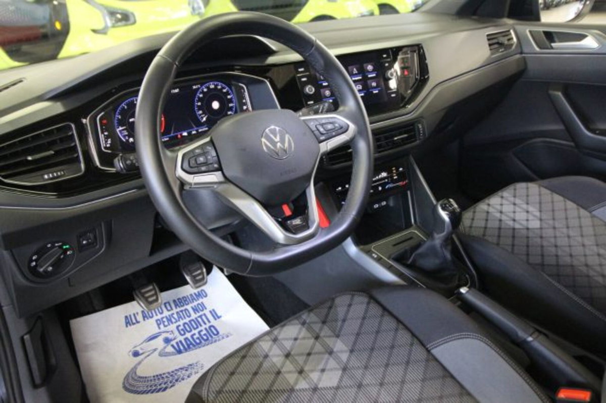 Volkswagen Taigo 1.0 tsi R-Line 115cv (7)