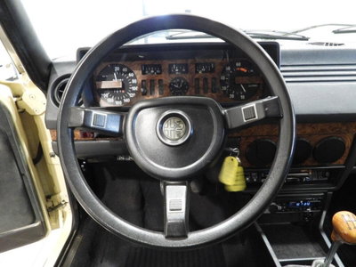 Alfa Romeo Alfetta 2.0 L (4)