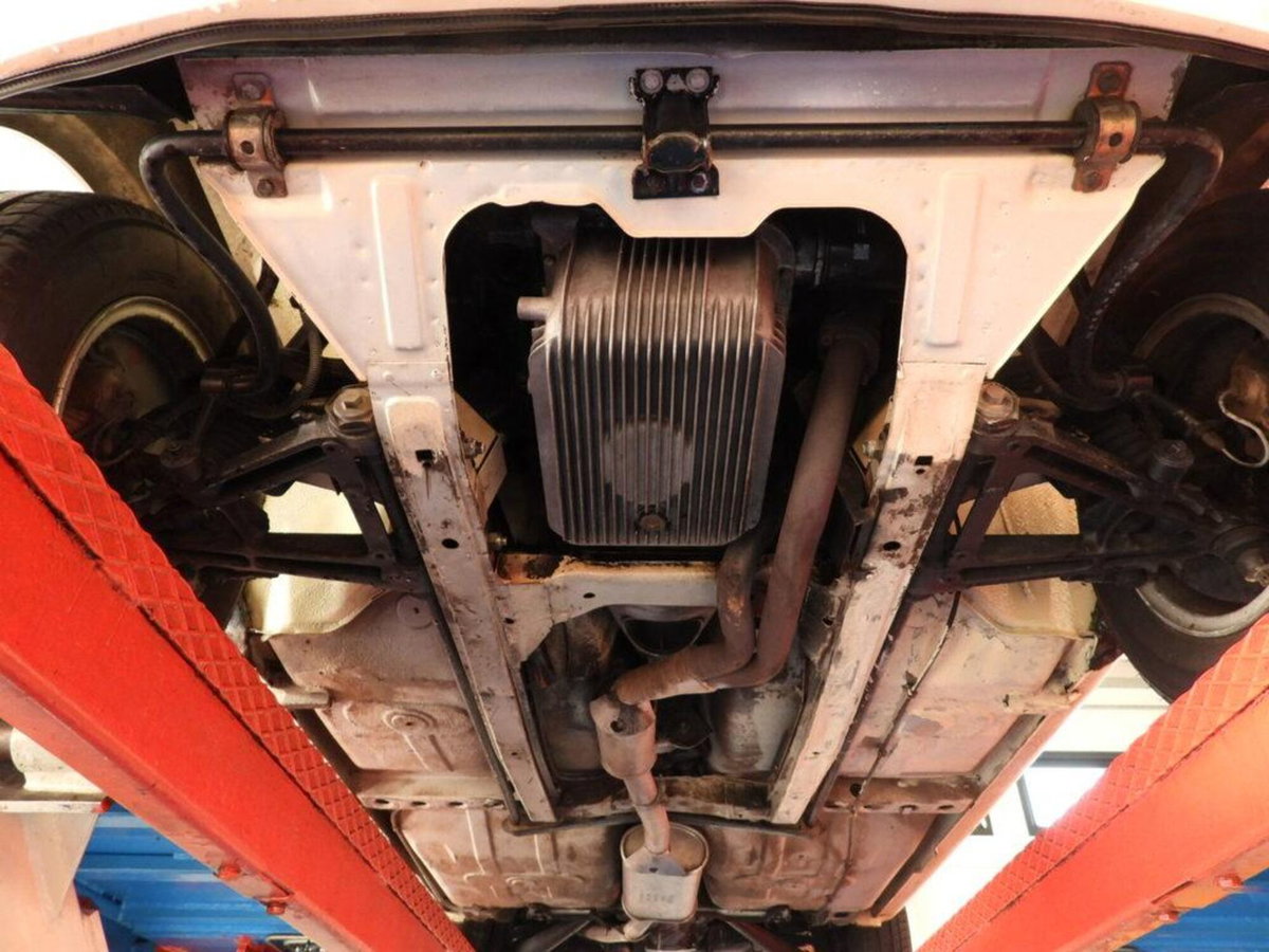 Alfa Romeo Alfetta 2.0 L (9)