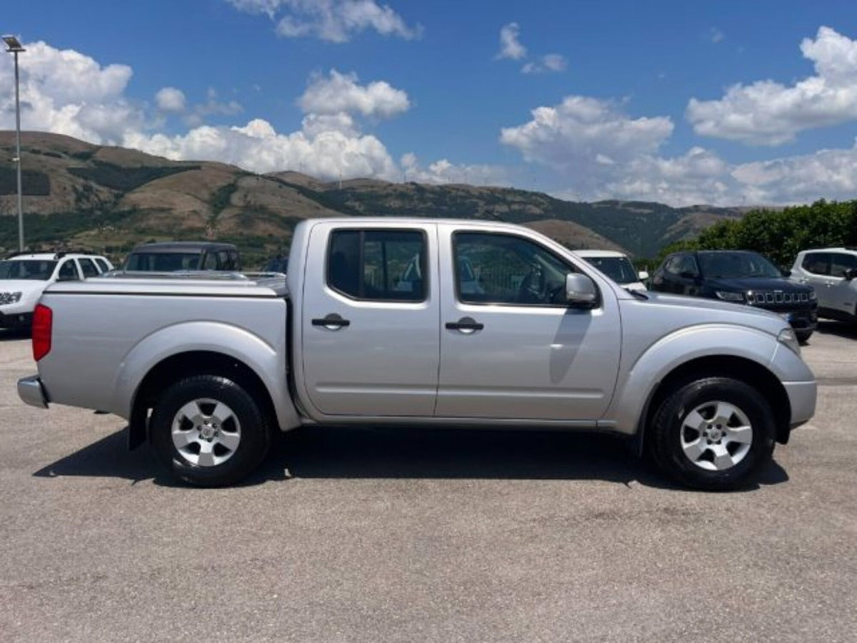 Nissan Navara 2.5 dCi 4 porte Double Cab LE (12)