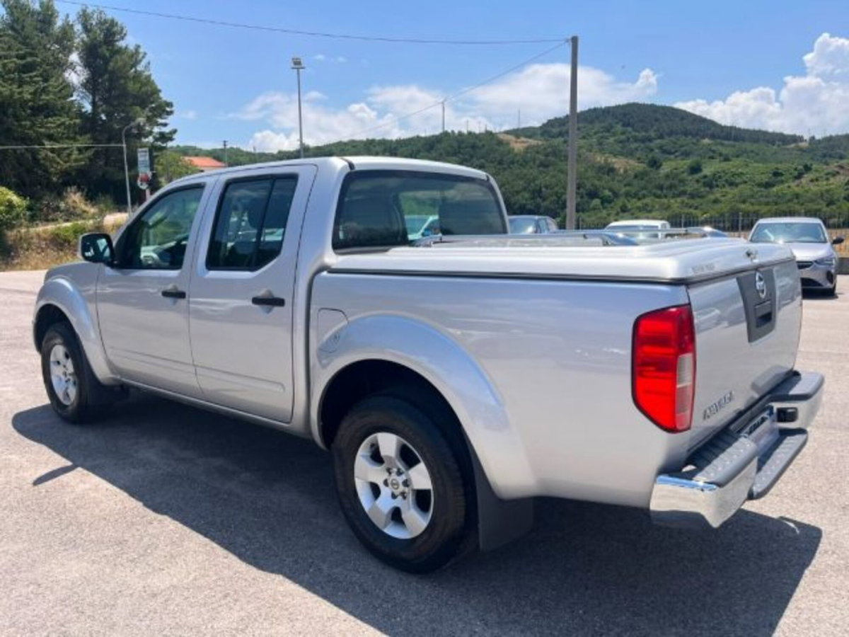 Nissan Navara 2.5 dCi 4 porte Double Cab LE (14)